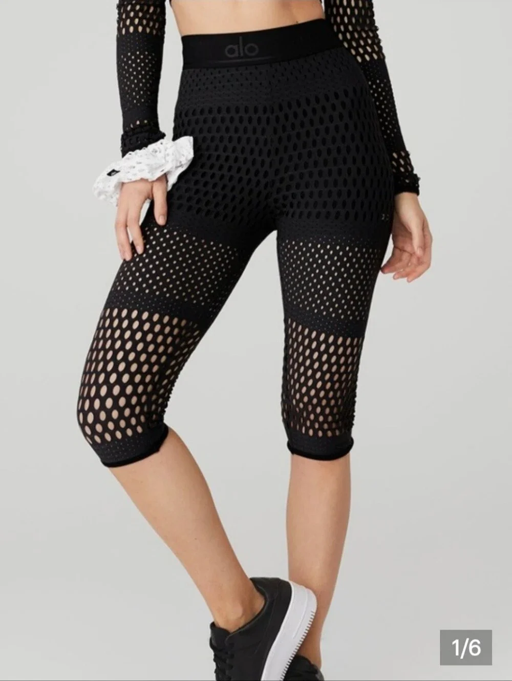 Alo Yoga High Waist Mesh Capri Leggings Black Laser Cut Size L